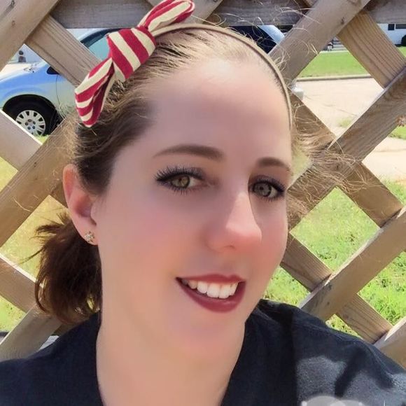 Meet your Posher, Lori