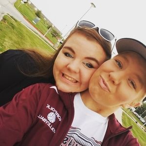 Meet your Posher, Dominique