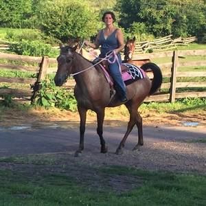 Meet your Posher, Stacy