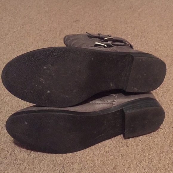 Gray booties - Picture 3 of 4