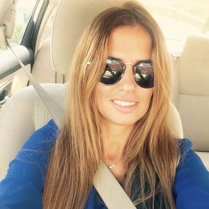 Meet your Posher, Viviana