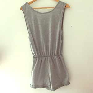 Grey sweatshirt jumper