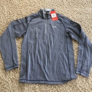 Men's half zip Northface Pullover