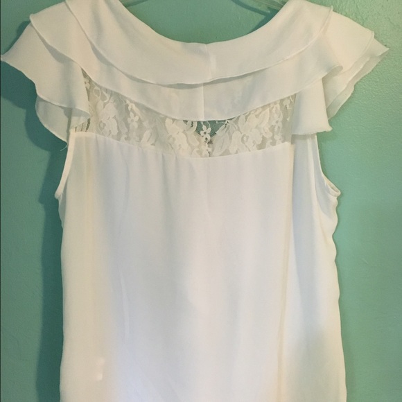 White Ruffle shirt - Picture 2 of 4