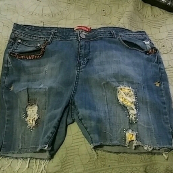 Apple Bottom distressed Jean shorts