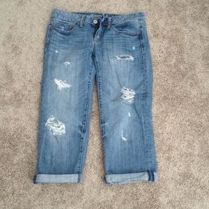 American Eagle Destroyed Boyfriend Crop