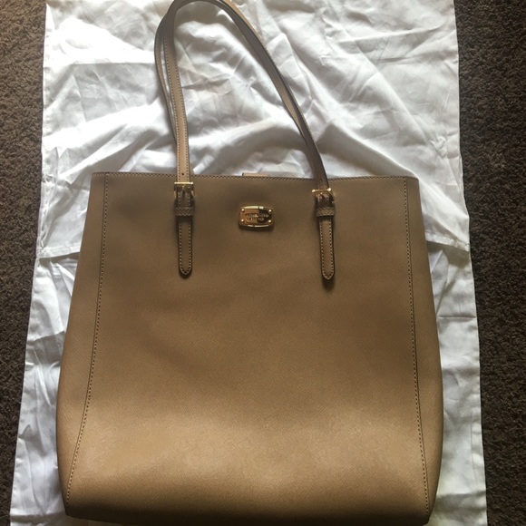 ❌SOLD❌Michael Kors tote