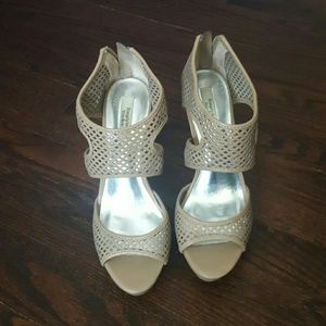 Simply Vera platforms