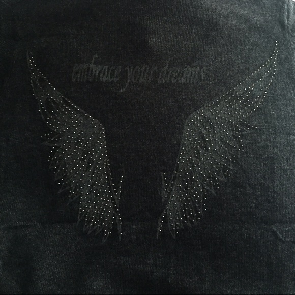 Angel Wings "Embrace Your Dreams" Top - Picture 2 of 2