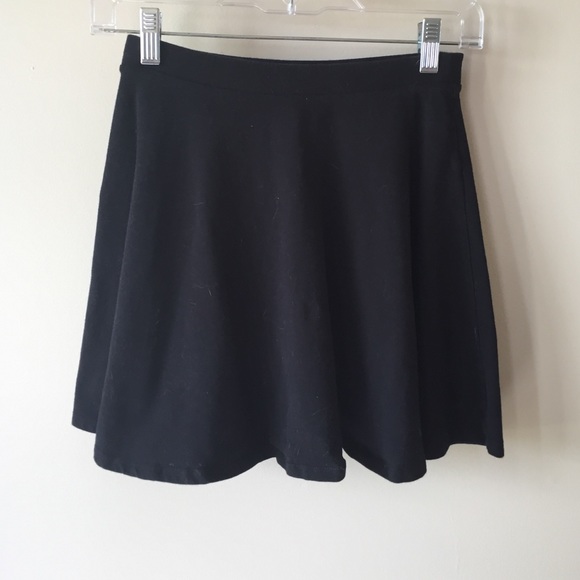 black skater skirt