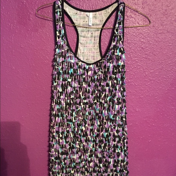 Razor back tank