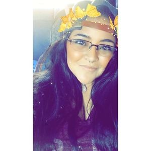 Meet your Posher, Alyssa