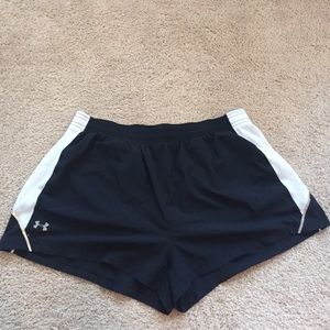 Black Under Armour shorts