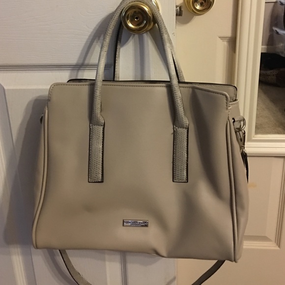 Christian Siriano - Picture 1 of 4