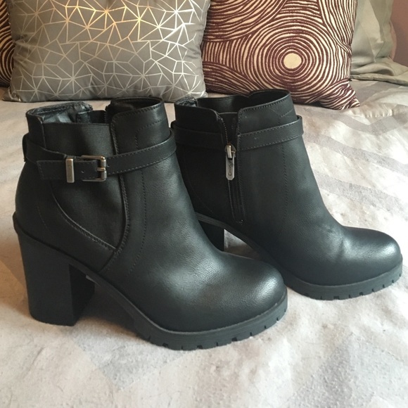 NWT heeled booties