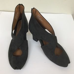 ♦️4/$20 EARTHIES "SYRIANA" BOOTIES♦️4/$20