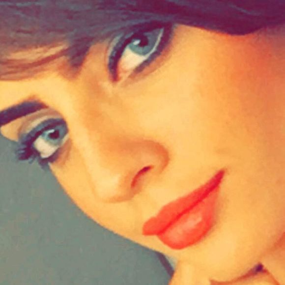 Meet your Posher, Kenza