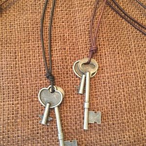 Leather necklace w/ vintage keys