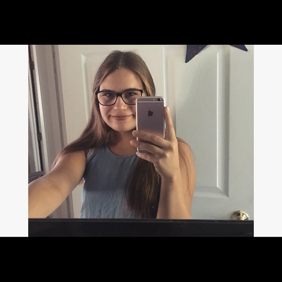 Meet your Posher, Jessica