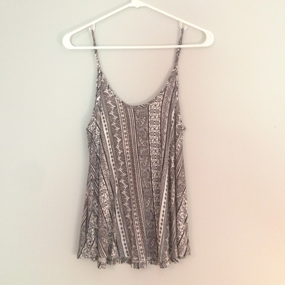 Soprano Grey Patterned Top - Picture 2 of 5