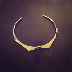 Gold choker