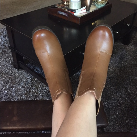 BELLA MARIE WOMEN BOOTS - Picture 4 of 4