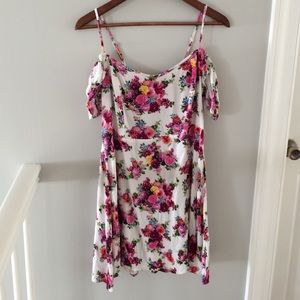 Floral Dress with Small Sleeves