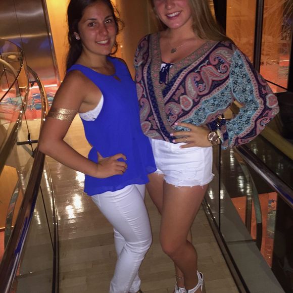 Meet your Posher, Christina