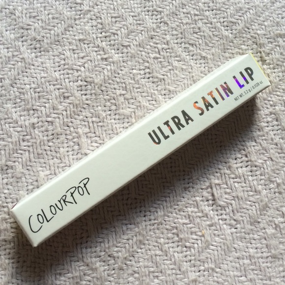 Colourpop Satin lip in Magic Wand