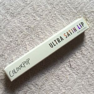 Colourpop Satin lip in Magic Wand