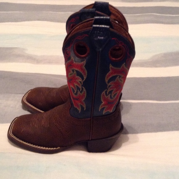 Boys authentic Justin boots size 9c