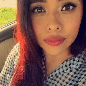 Meet your Posher, Priscilla