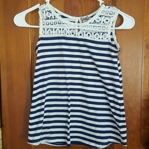 Girls stripped shirt.