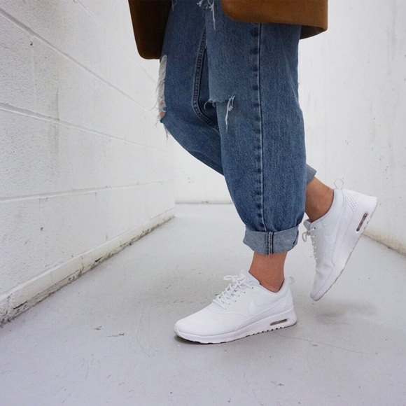 Nike Shoes - Nike Air Max Thea