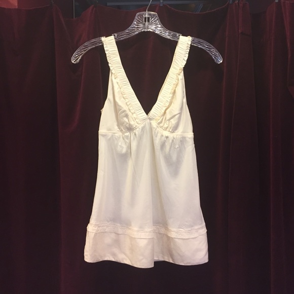 Deep v-neck 100% silk off white GAP tank