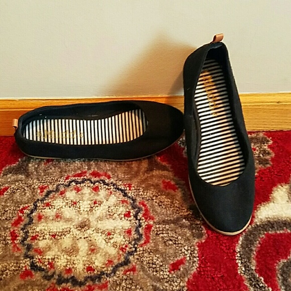 Mudd Black Slip ons