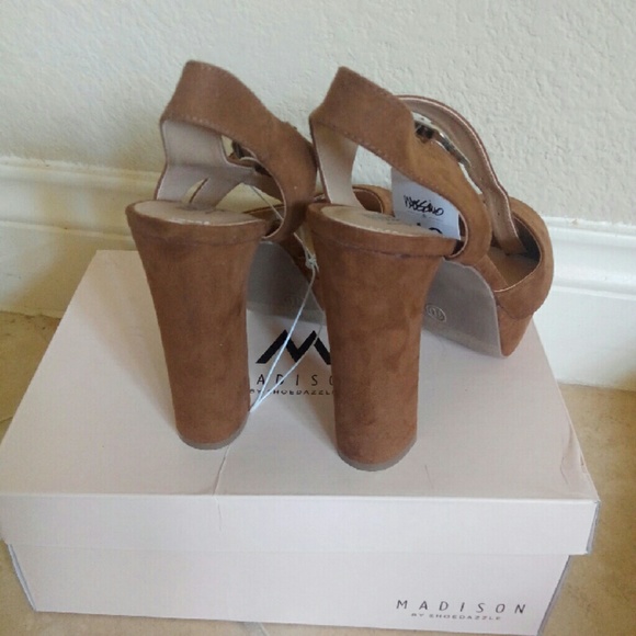 Perfect platforms in the perfect color - Picture 3 of 4