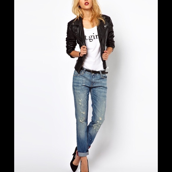 IT GIRL tee - Picture 2 of 3