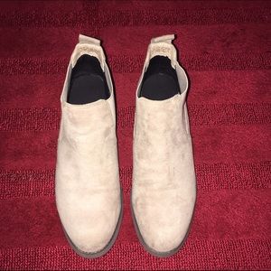 Women's Light Pink Booties