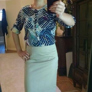 Multicolor shirt with button up sleeves