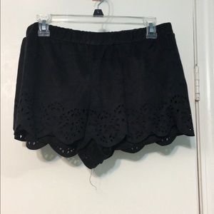 2 pairs of lace detailed shorts