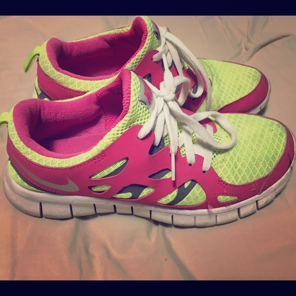 🎉🎉sale!!🎉🎉Size 6 Nike free run
