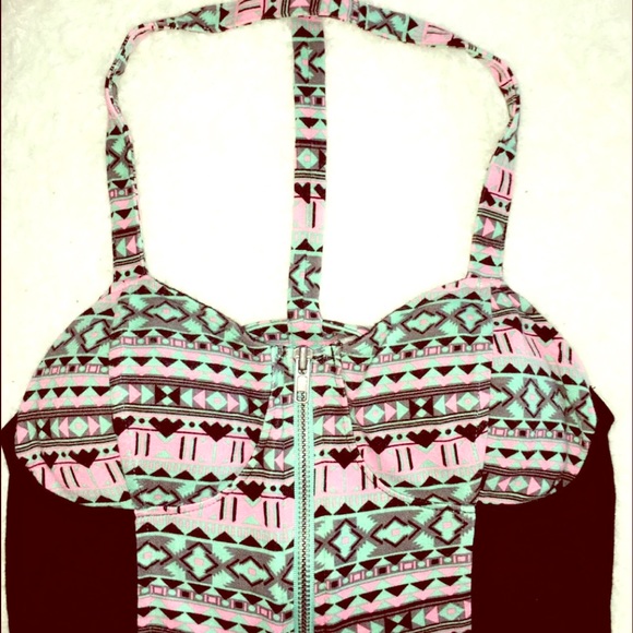 Nollie zip up bralette