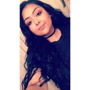 Meet your Posher, Alejandra