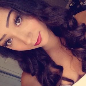 Meet your Posher, Alicia