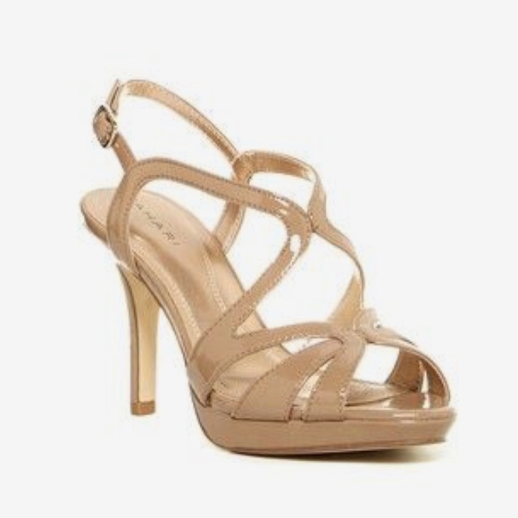 LAST CHANCE ❤️Tahari beige stone gray strappy heel - Picture 2 of 4