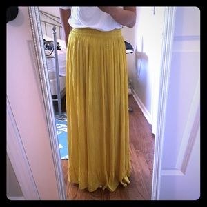 Zara pleated mustard maxi skirt. Perfect for fall