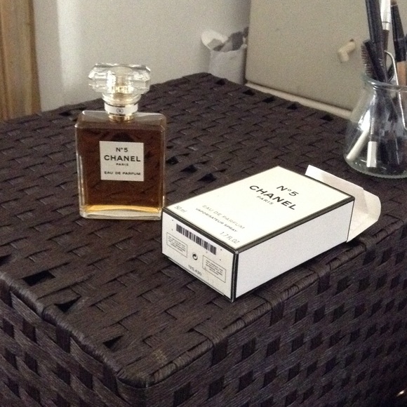 Chanel no.5 eau de parfum.