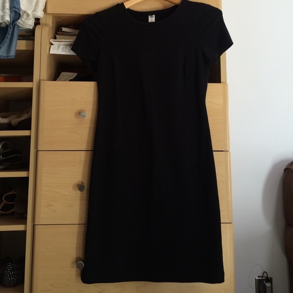 Old Navy Black T-shirt dress