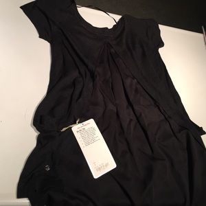 ➡️ Women's Lululemon Bee Me Tee⬅️